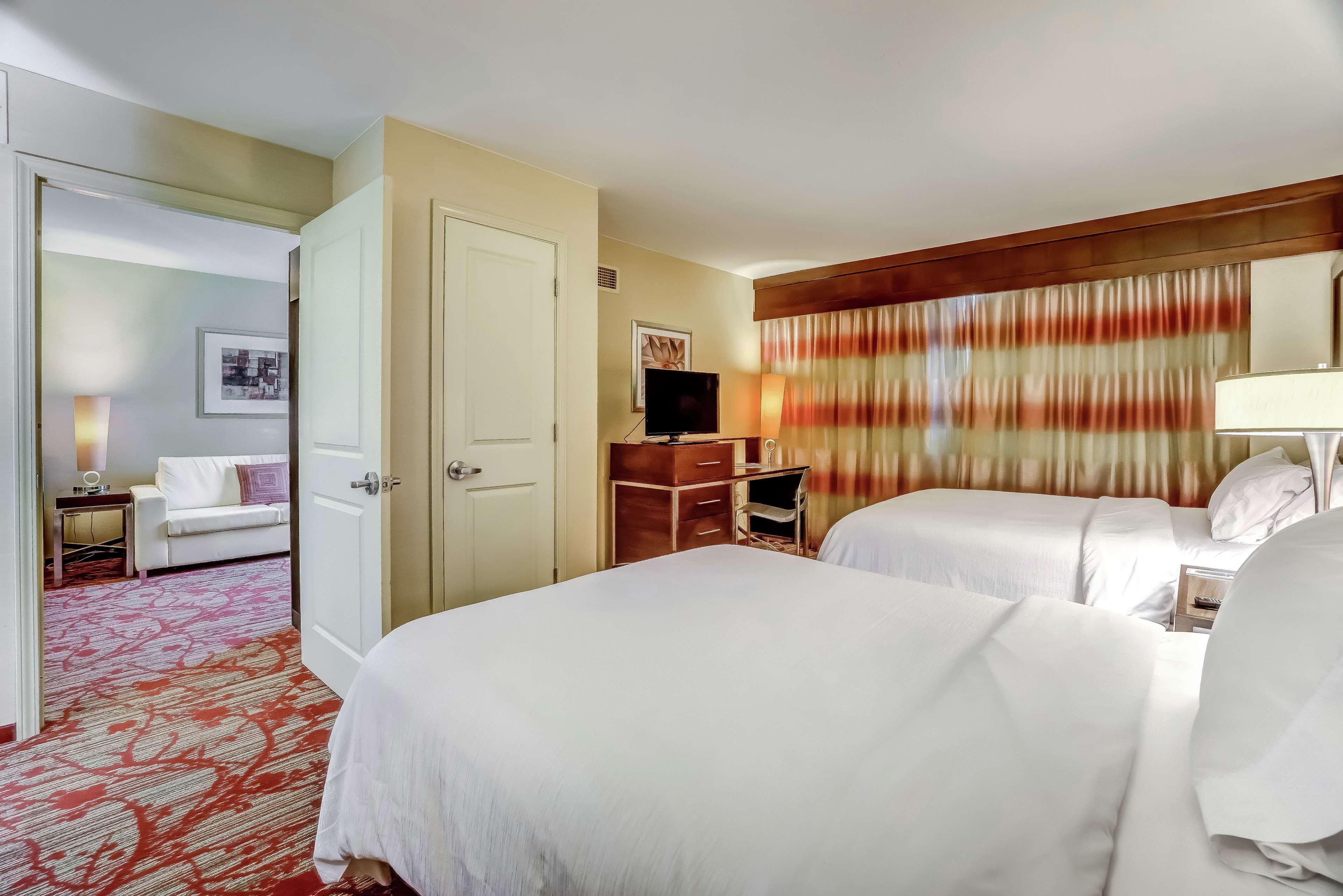 Embassy Suites Atlanta - Kennesaw Town Center Bagian luar foto