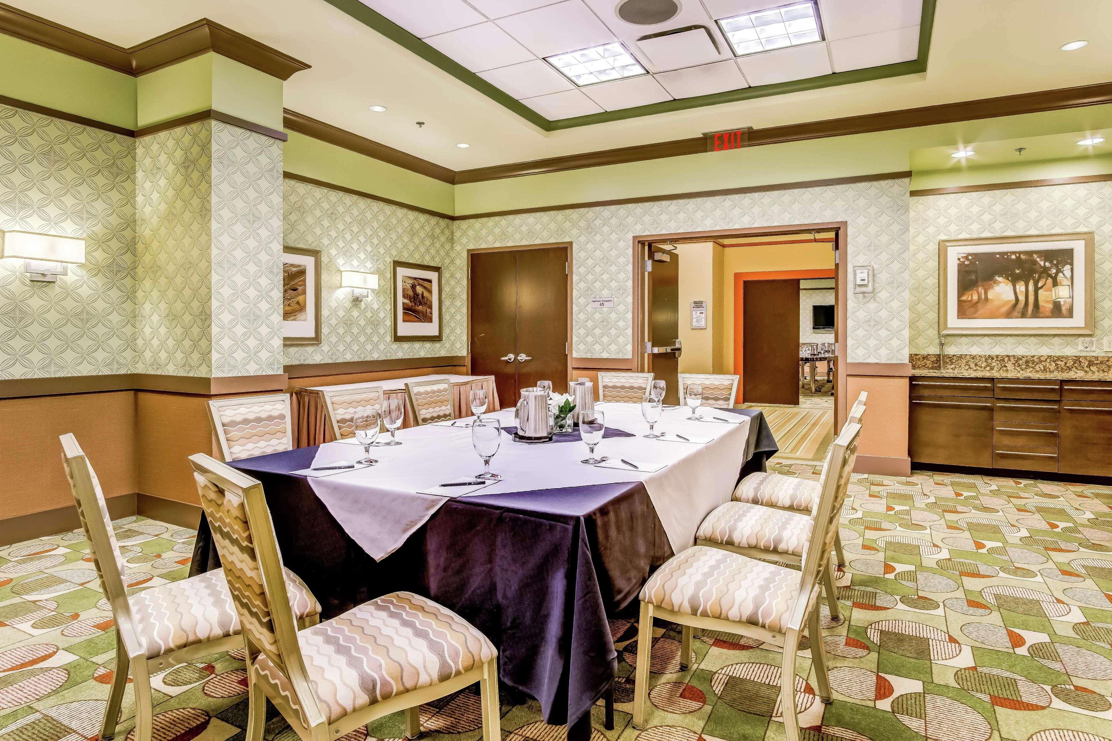 Embassy Suites Atlanta - Kennesaw Town Center Bagian luar foto